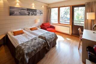 Отель Lapland Hotels Riekonlinna Саариселькя Улучшенный двухместный номер с 2 отдельными кроватями и сауной-3